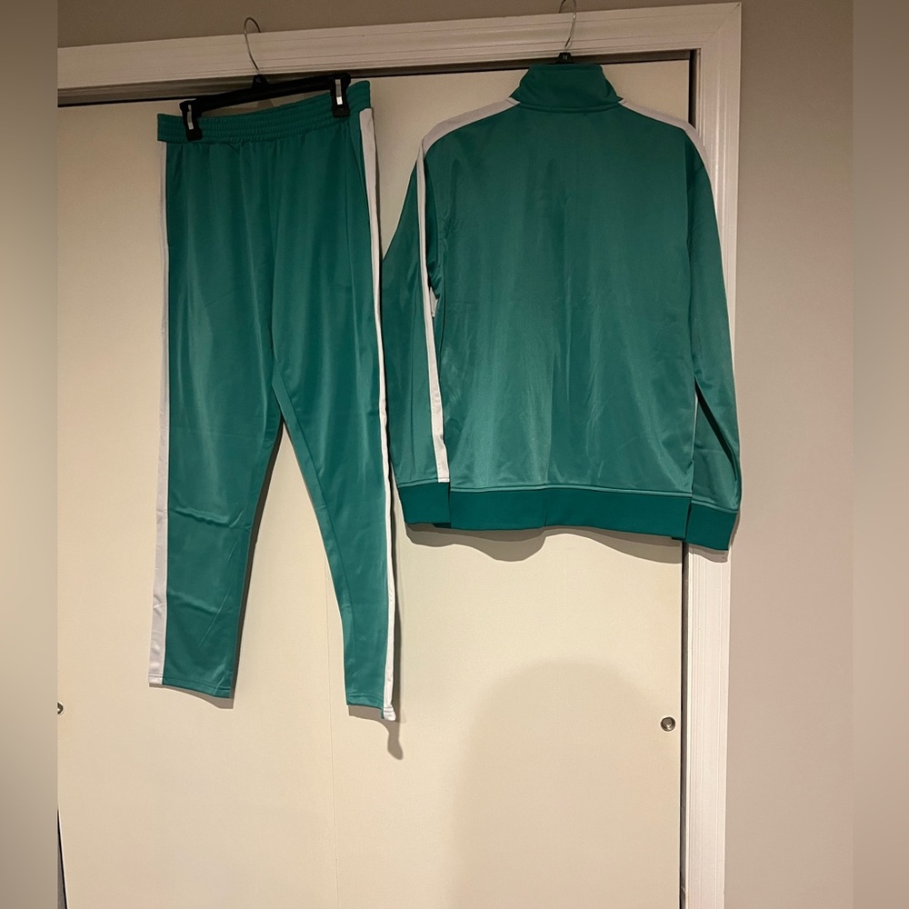 sport suit